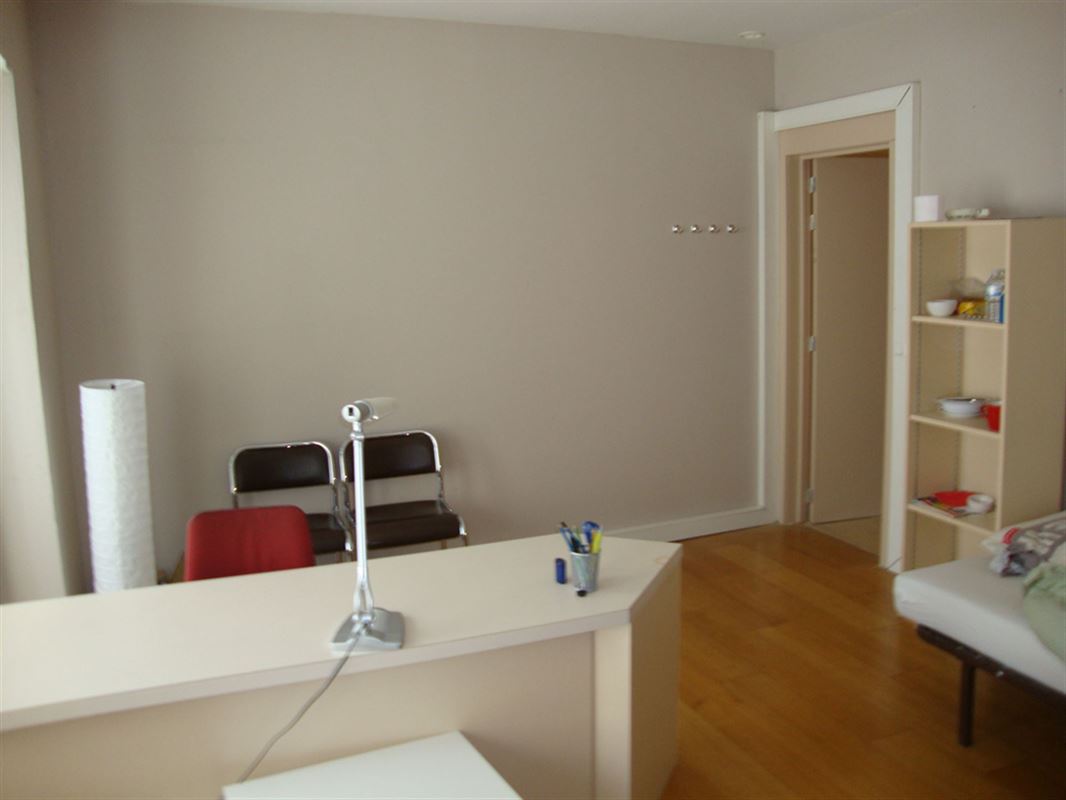 Image 4 :  à 8500 KORTRIJK (Belgique) - Prix 335 €
