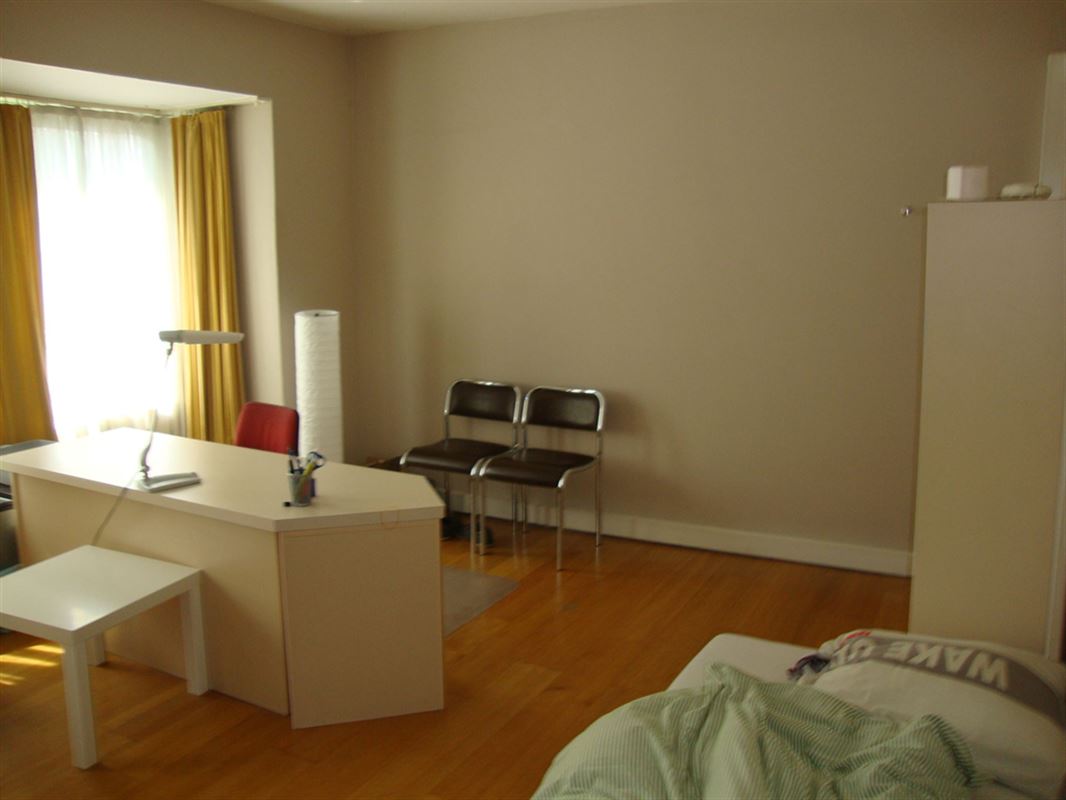Image 5 :  à 8500 KORTRIJK (Belgique) - Prix 335 €