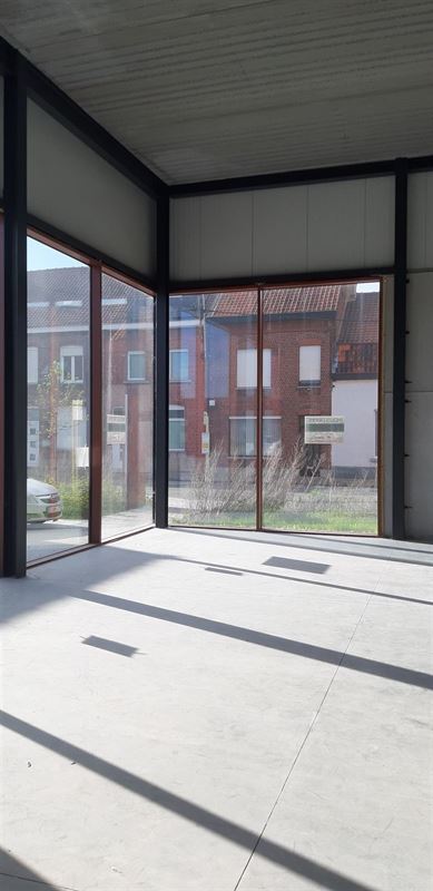 Foto 3 : Magazijn te 8500 KORTRIJK (België) - Prijs € 795.000