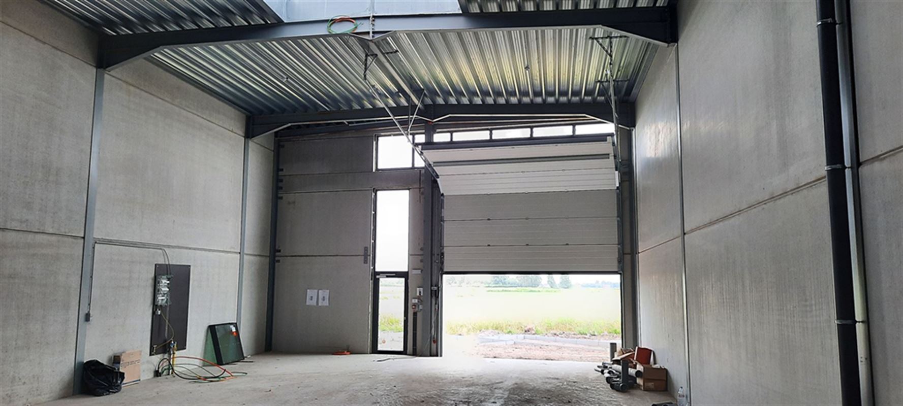 Foto 9 : Magazijn te 8430 MIDDELKERKE (België) - Prijs € 540.000