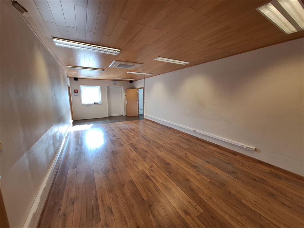 Foto 4 : Magazijn te 8530 HARELBEKE (België) - Prijs € 875