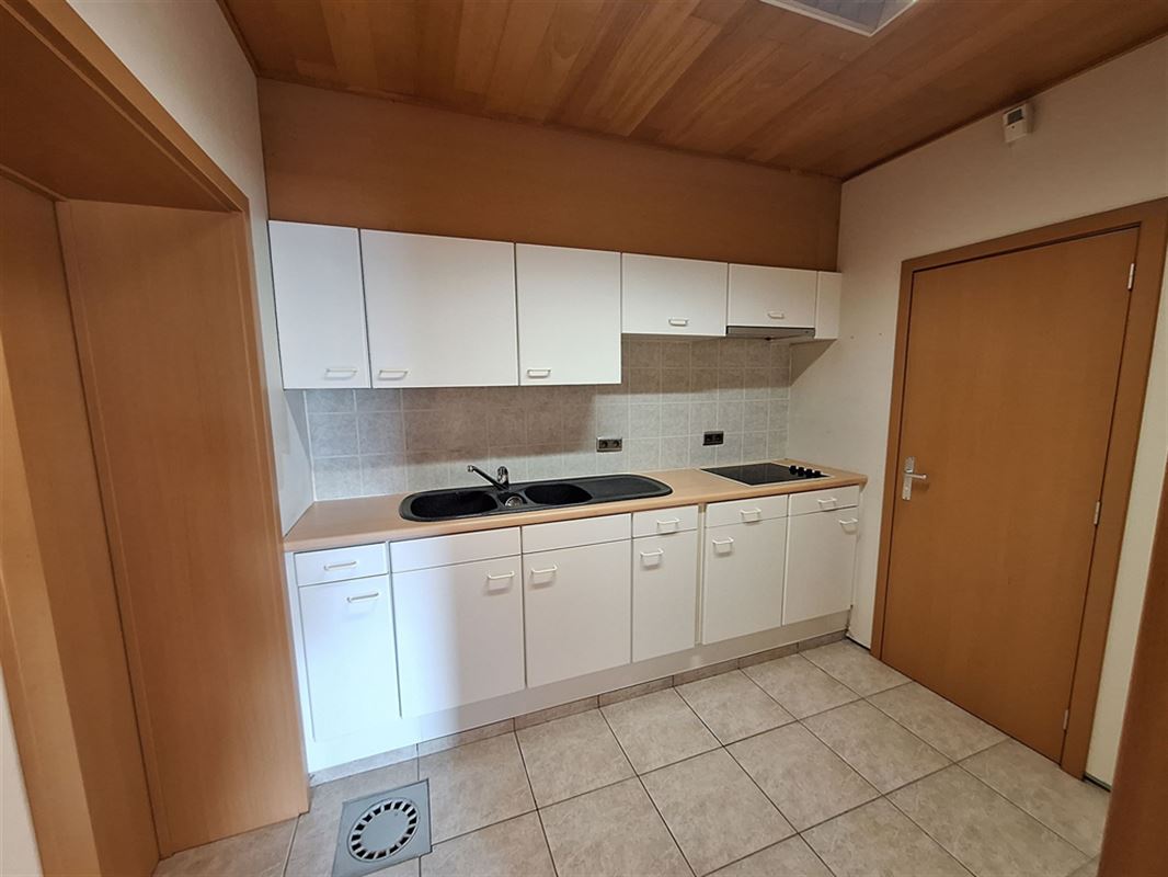 Foto 6 : Magazijn te 8530 HARELBEKE (België) - Prijs € 875
