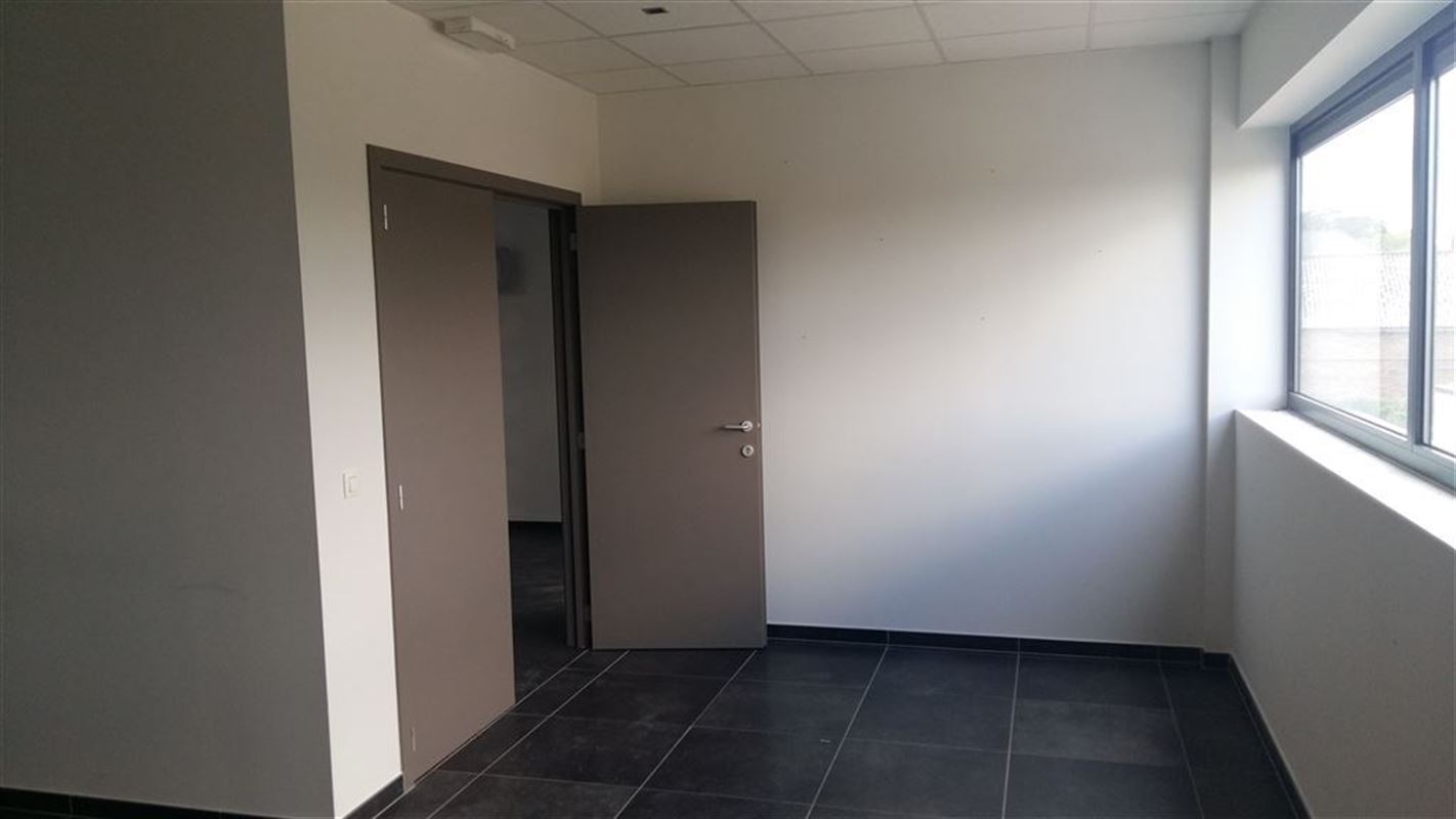 Foto 8 : Burelen te 9880 AALTER (België) - Prijs € 2.200