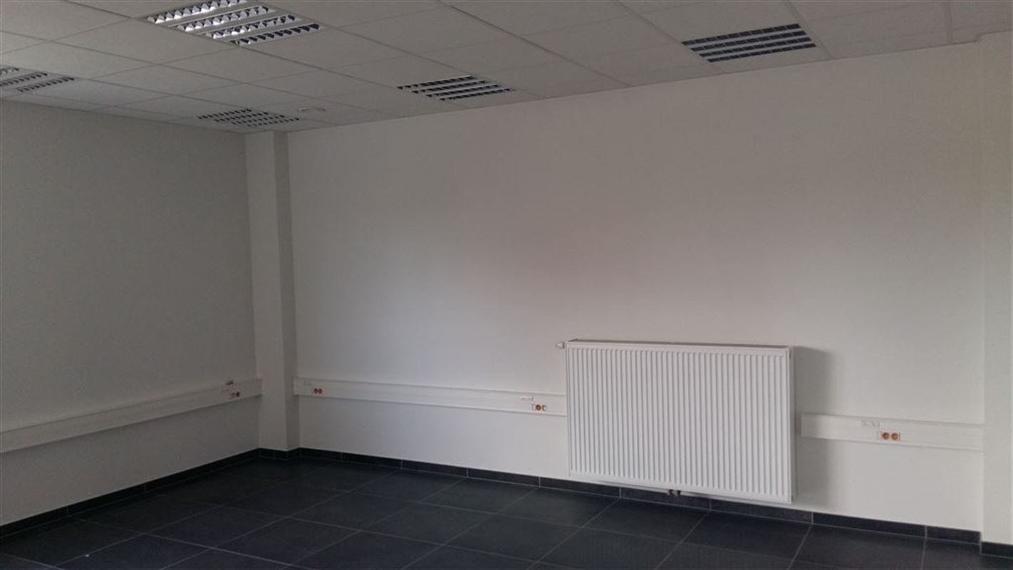 Foto 11 : Burelen te 9880 AALTER (België) - Prijs € 2.200