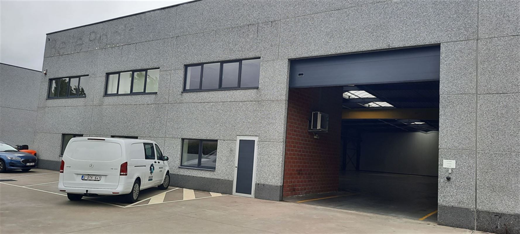 Foto 1 : Bedrijfsgebouwen te 9940 EVERGEM (België) - Prijs € 8.050