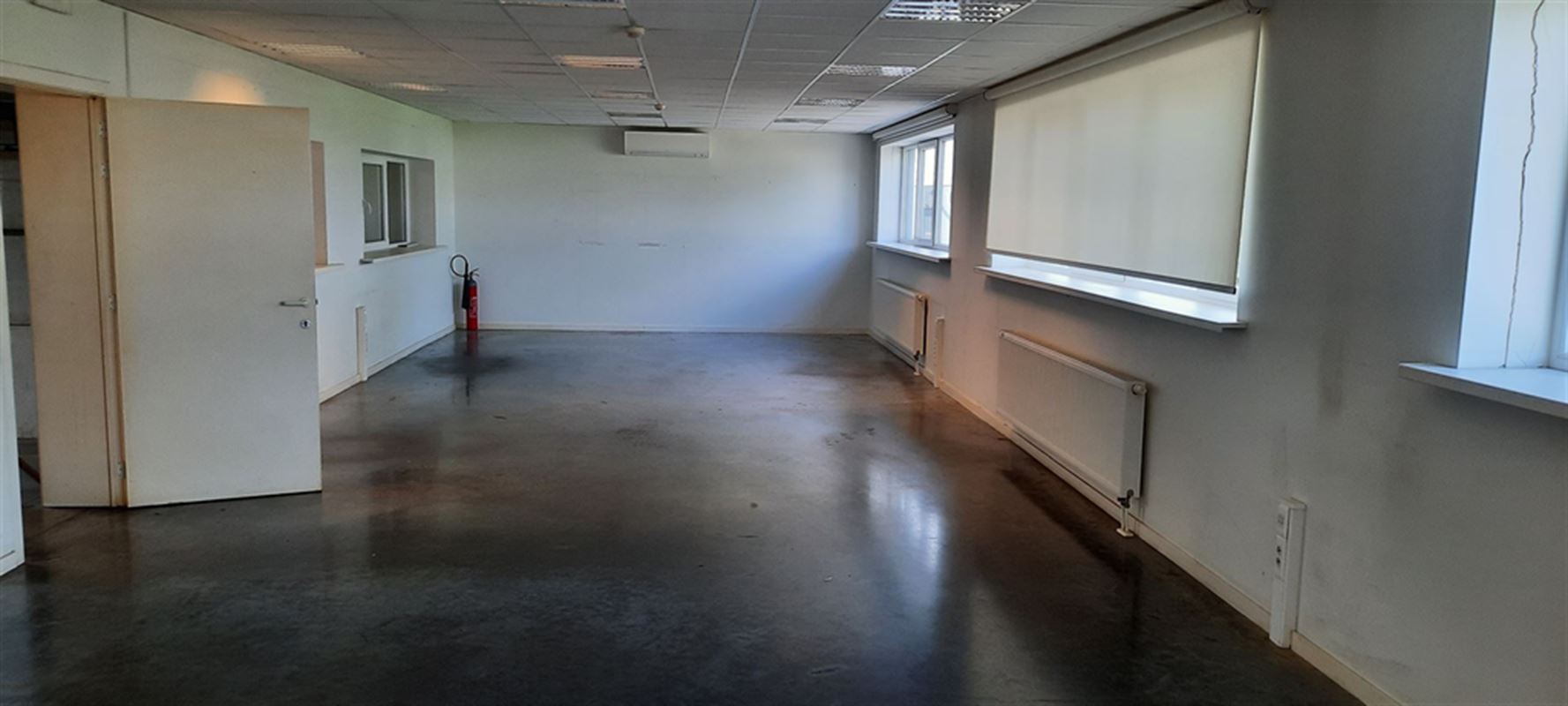 Foto 8 : Bedrijfsgebouwen te 9940 EVERGEM (België) - Prijs € 8.050