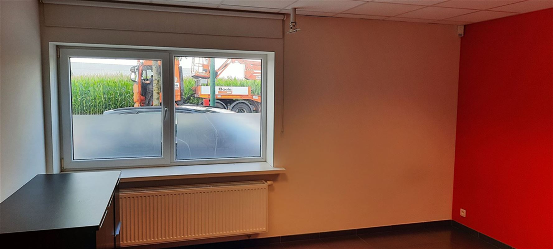 Foto 10 : Bedrijfsgebouwen te 9940 EVERGEM (België) - Prijs € 8.050
