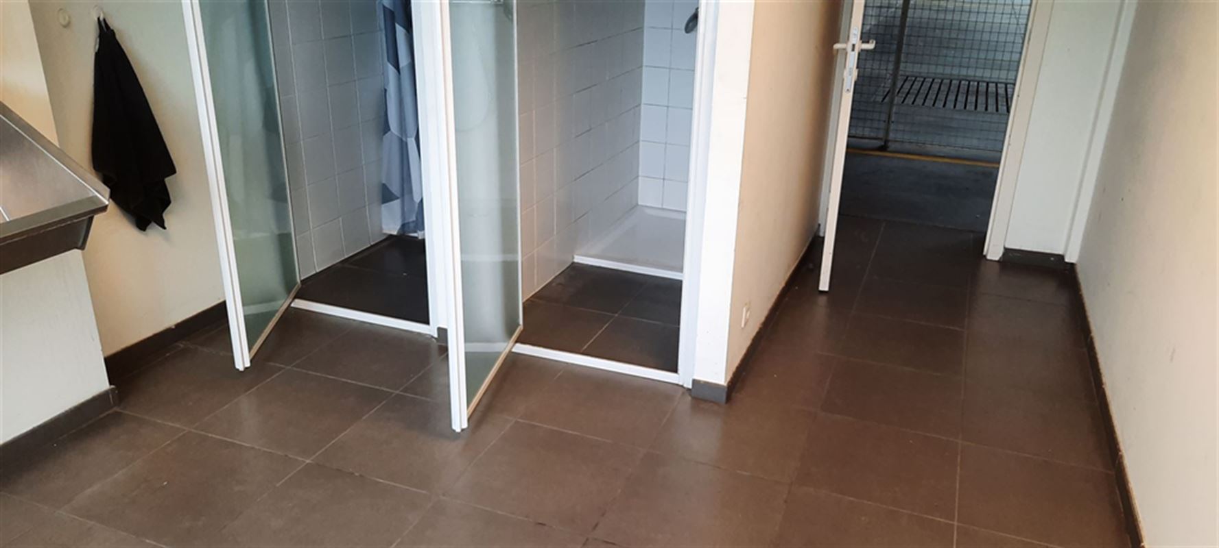Foto 13 : Bedrijfsgebouwen te 9940 EVERGEM (België) - Prijs € 8.050