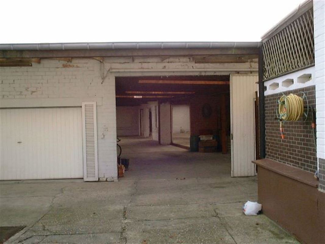 Foto 1 : Magazijn te 8530 HARELBEKE (België) - Prijs € 400